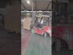 A fábrica está a fazer galvanização a quente e processamento de dobra