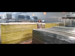 barreira de proteção de borda sendo revestida com pintura a pó