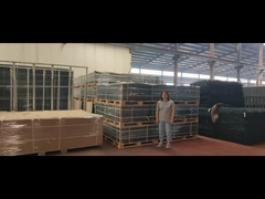 Barreira de proteção reforçada da borda do pé com âncoras de espinhos no solo